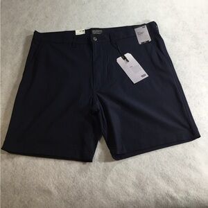 Levi's Men’s Dark Blue Flat Front Shorts SZ 40 X 8 NWT #380